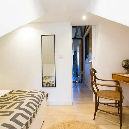 Apartment Cozy Blue Attic Lx Factory 1 De Maio *